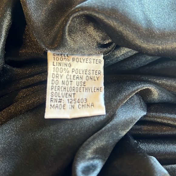 Formal, worn as Mother of the Bride long, black, dress with small train. Sz 14 - Picture 8 of 9